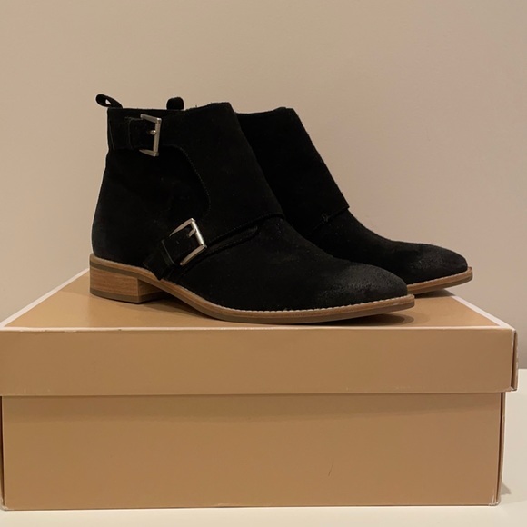 Michael Kors Boots - Picture 3 of 8